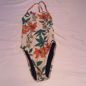 Jolyn One Piece- size 28